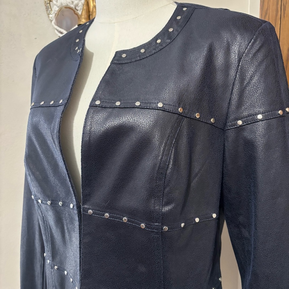 Joseph Ribkoff Vegan Suede Cropped Studded Jacket Size M 232904 Navy Blue - Picture 3 of 12